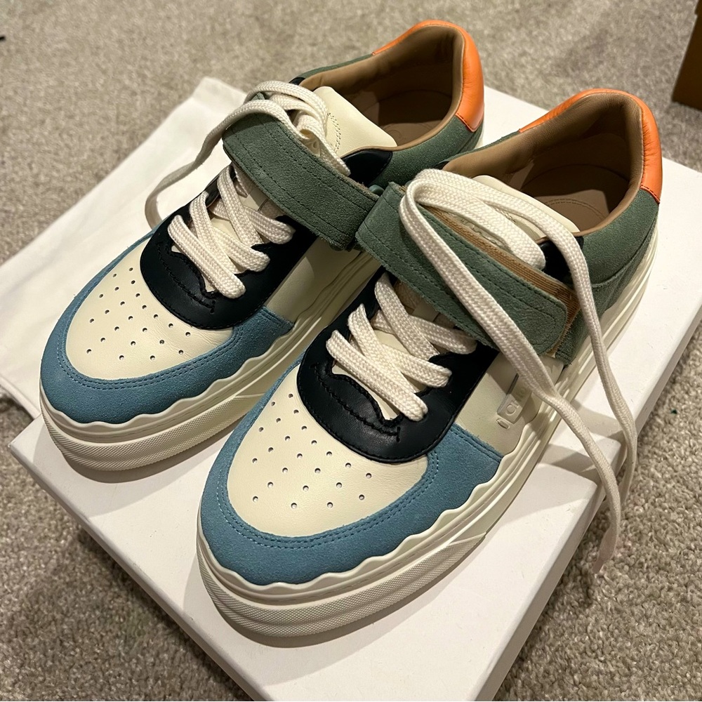 CHLOÉ LAUREN LEATHER & SUEDE SNEAKER